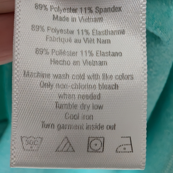 Alo Yoga Active Full Zip Hooded Jacket - Picture 7 of 10